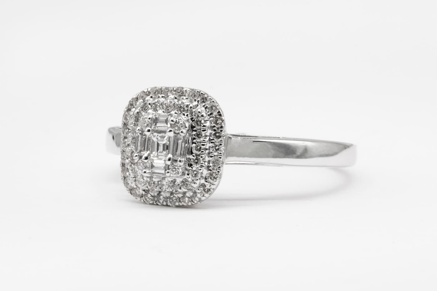 Double Halo · White Gold